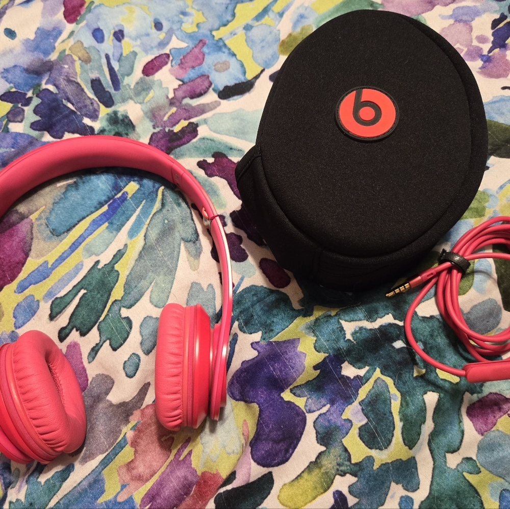 Hot Pink Solo HD Beats by Dr. Dre